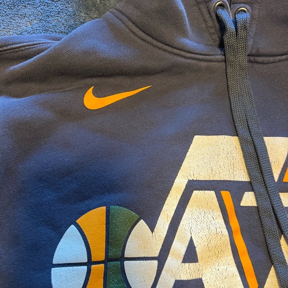 Nikes men’s Utah Jazz Hoodie - Picture 6 of 6